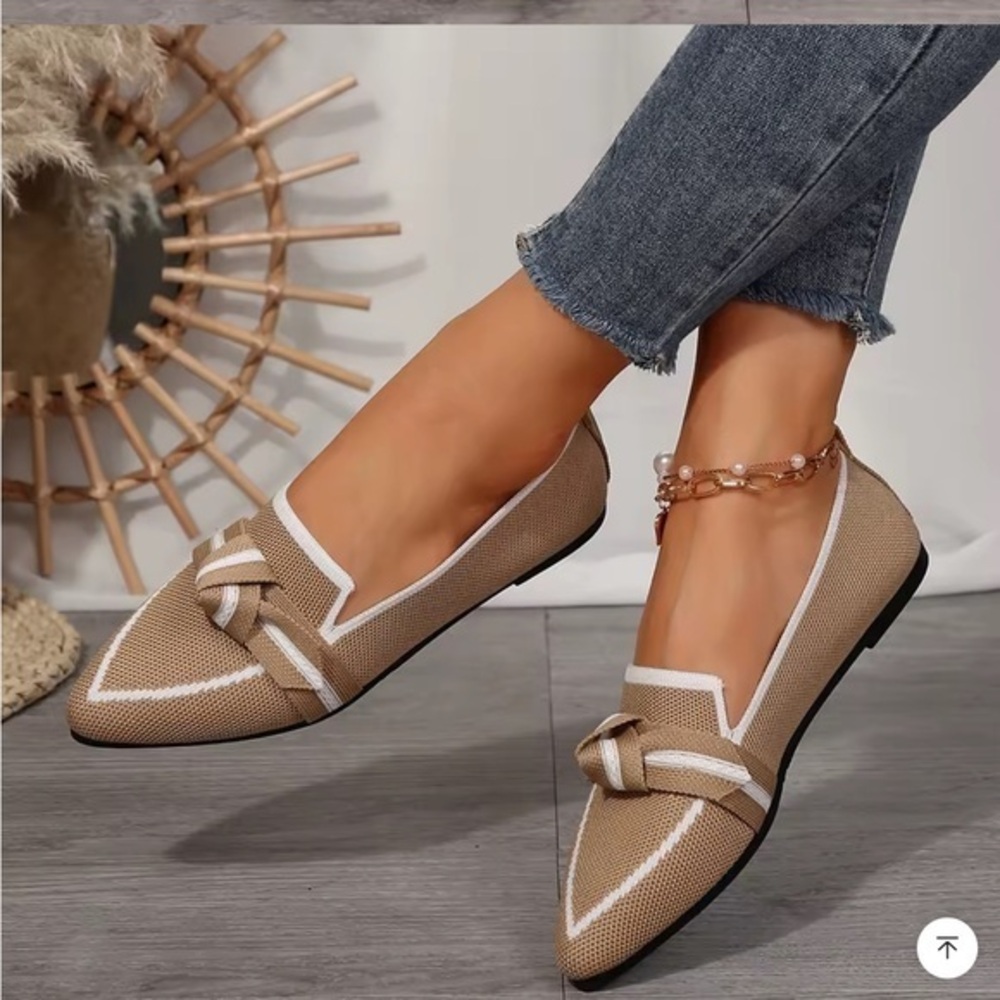 CLEARANCE New Fabric Flats, Size 9, Tan/ White